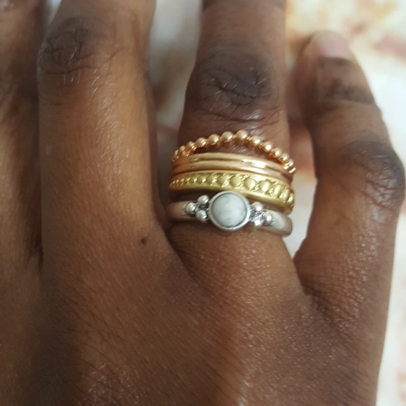 New Lucky Brand Tri-Tone Ring Set (3) - Picture 4 of 4